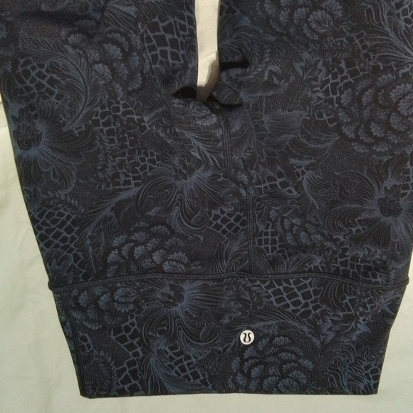 Lululemon wunder under high rise 7/8 tight - Picture 2 of 3